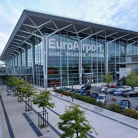 Hotel Berlioz Euroairport Basel - Mulhouse - Freiburg แซ็ง-ลุยส์ ภายนอก รูปภาพ