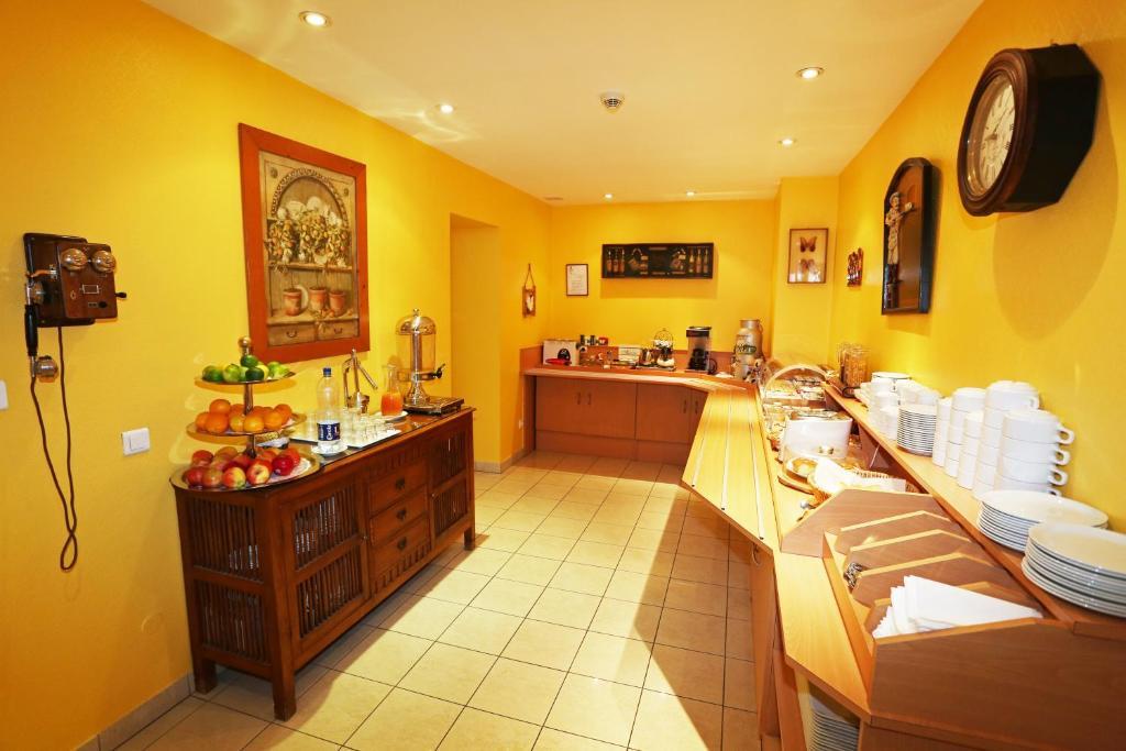Hotel Berlioz Euroairport Basel - Mulhouse - Freiburg แซ็ง-ลุยส์ ภายนอก รูปภาพ